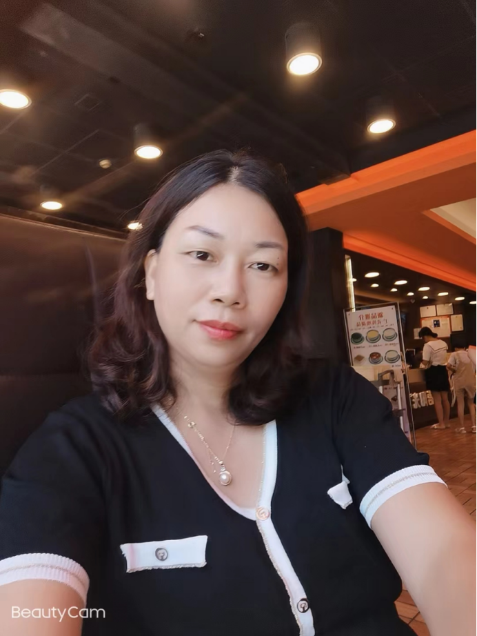 副班长:汉语言文学本科蒲经霞.png 副班长:汉语言文学本科蒲经霞.png